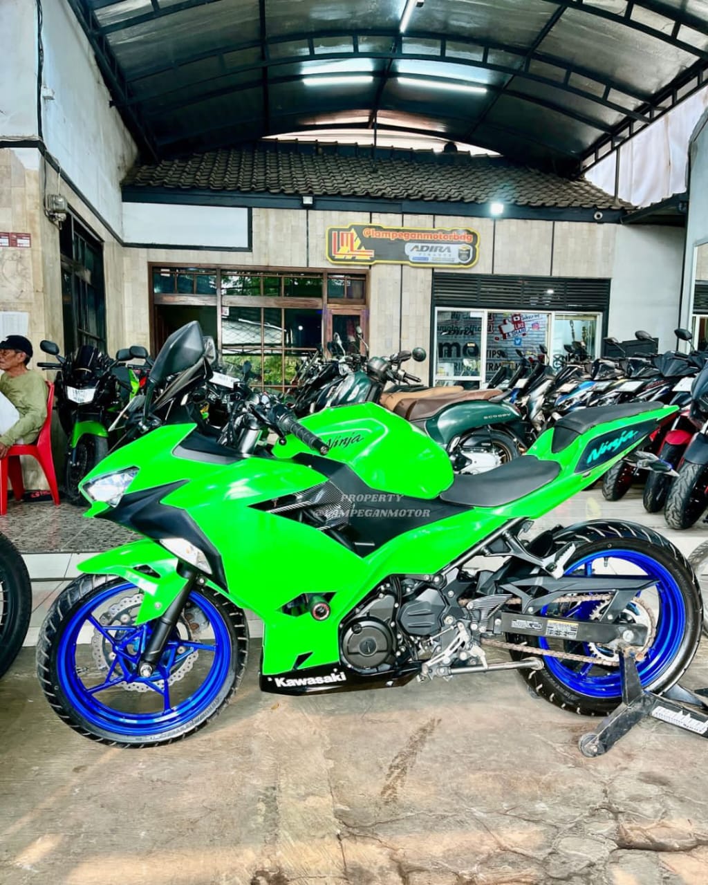 KAWASAKI ALL NEW NINJA 250 FI - Gambar 3