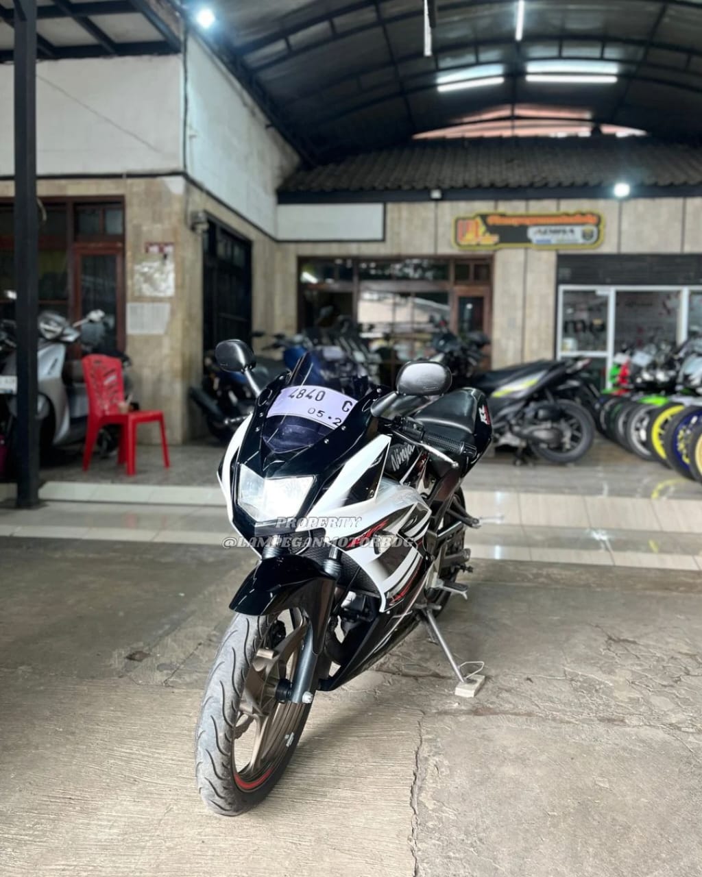 KAWASAKI NINJA RR 150 - Gambar 1