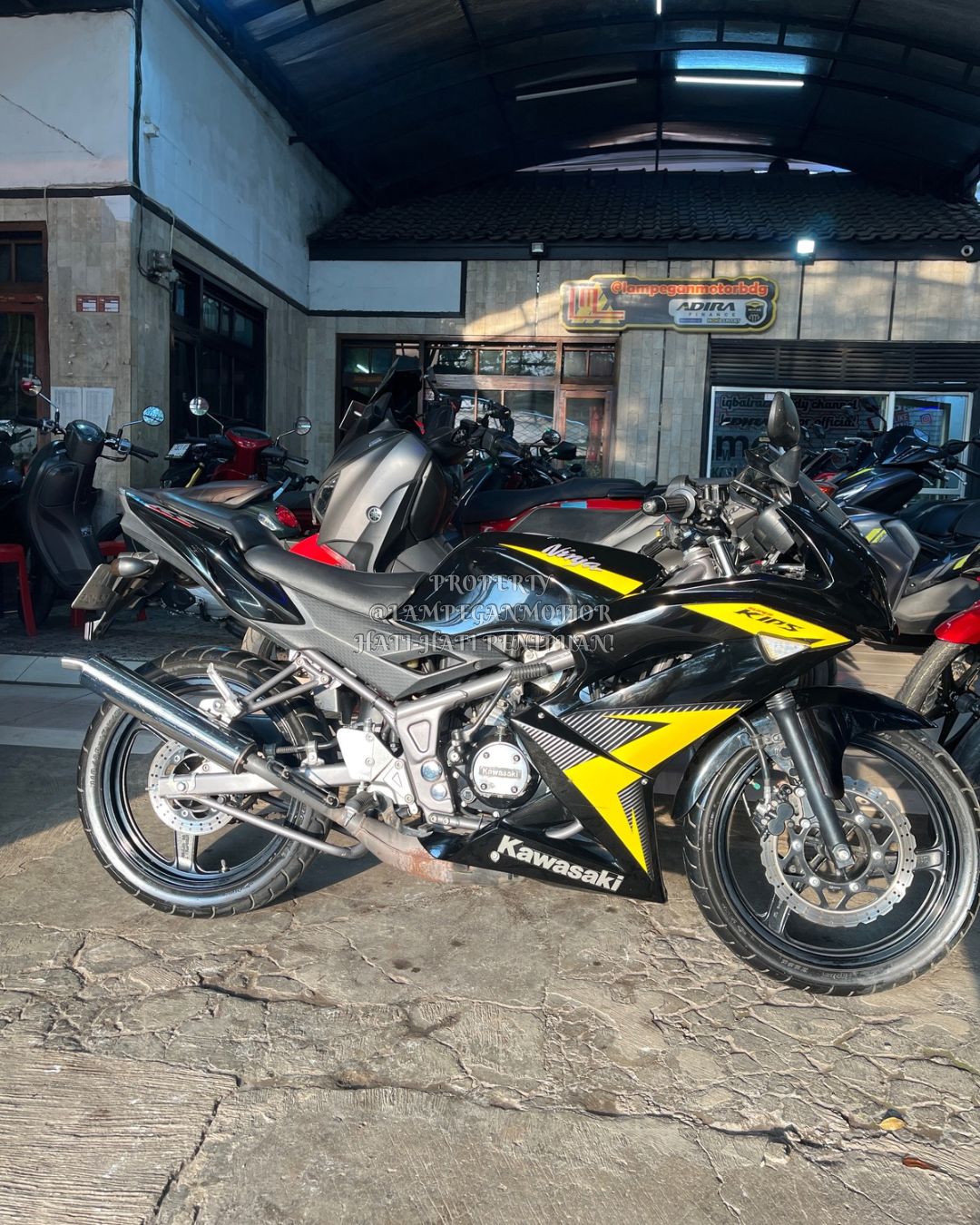 KAWASAKI NINJA RR 150 - Gambar 3