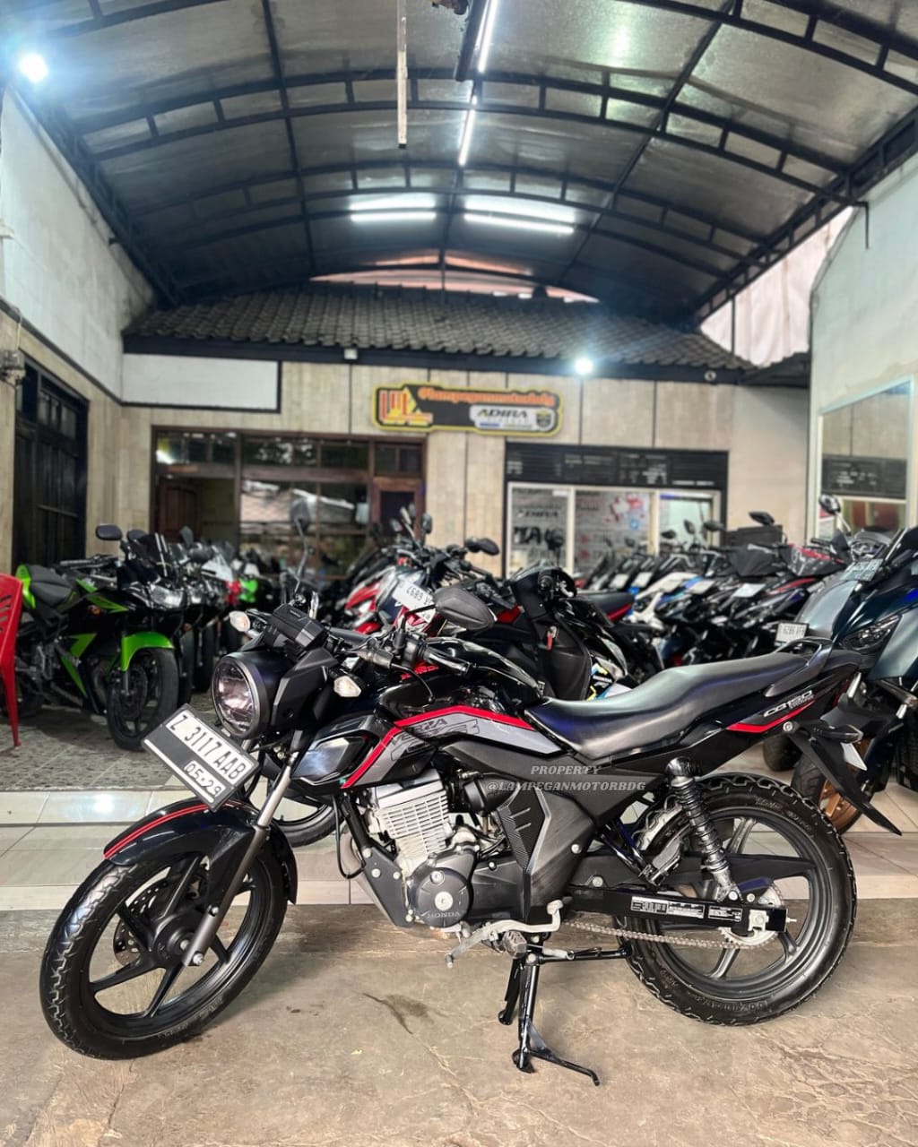 HONDA CB VERZA 150 - Gambar 3
