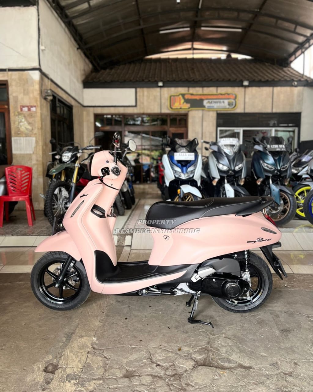 YAMAHA GRAND FILLANO NEO