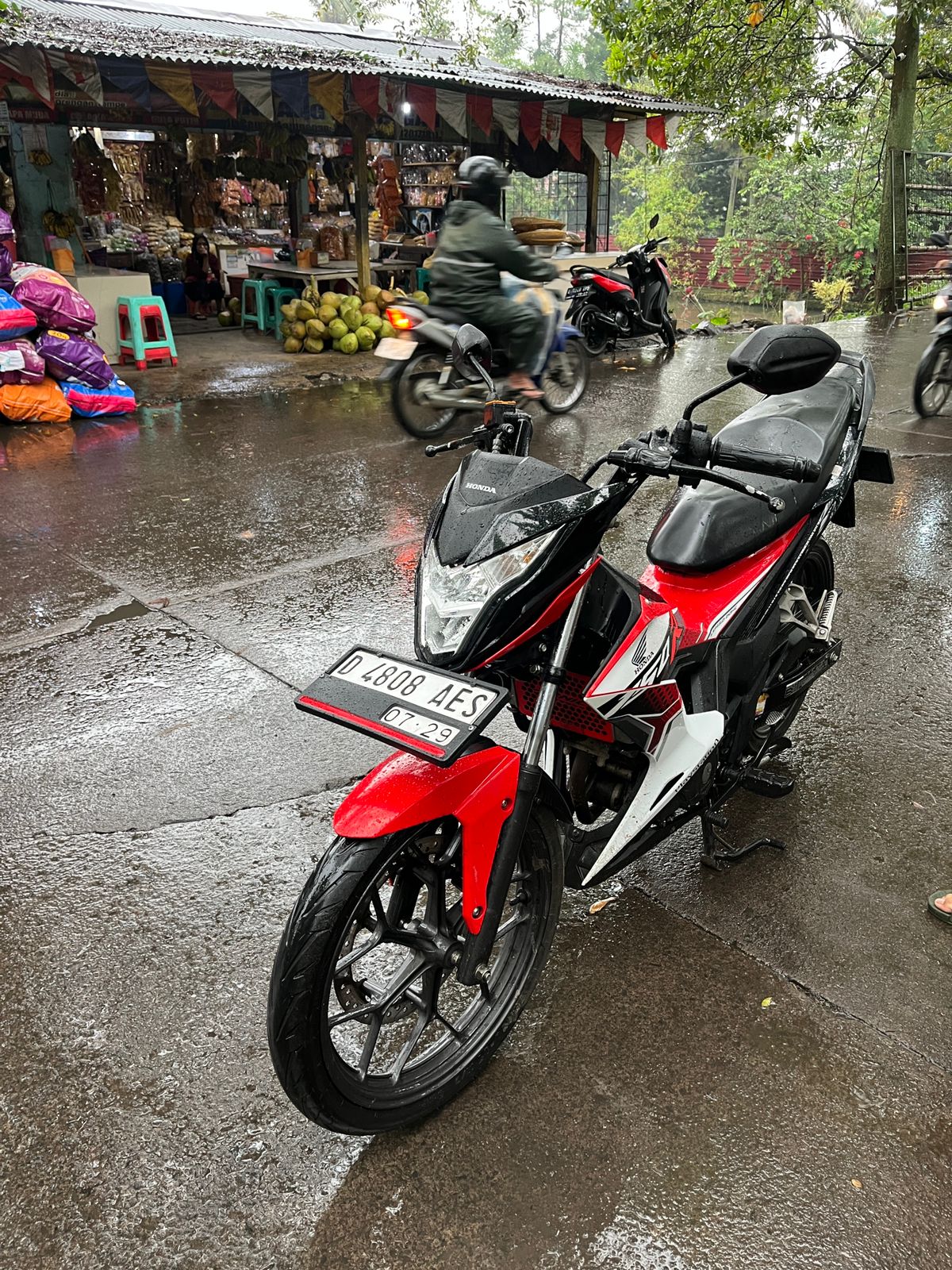 HONDA SONIC 150 R