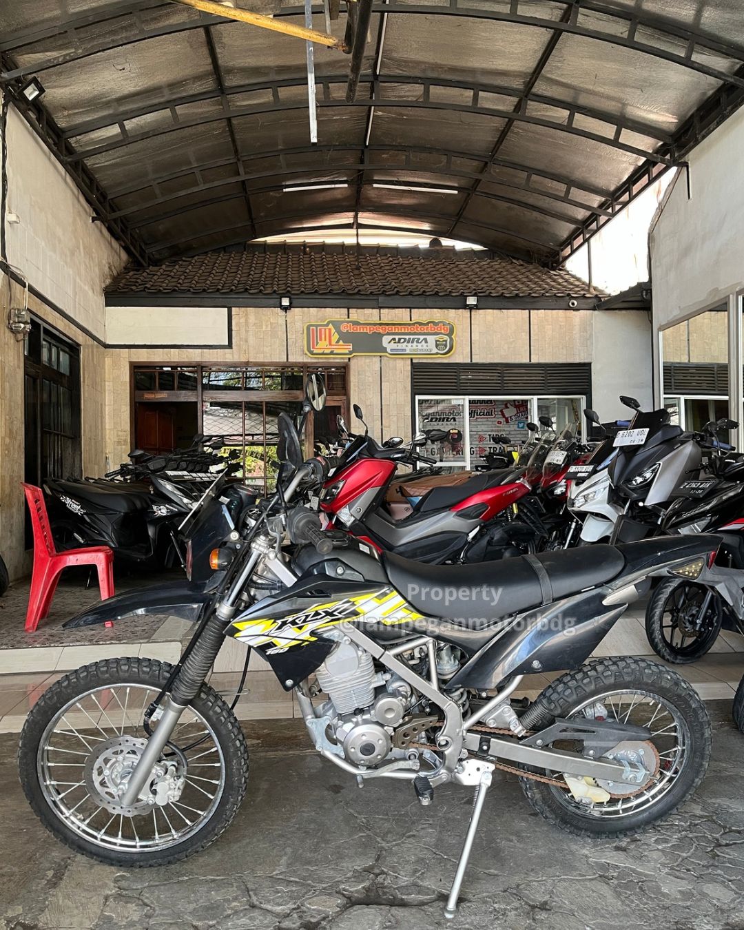 KAWASAKI KLX 150