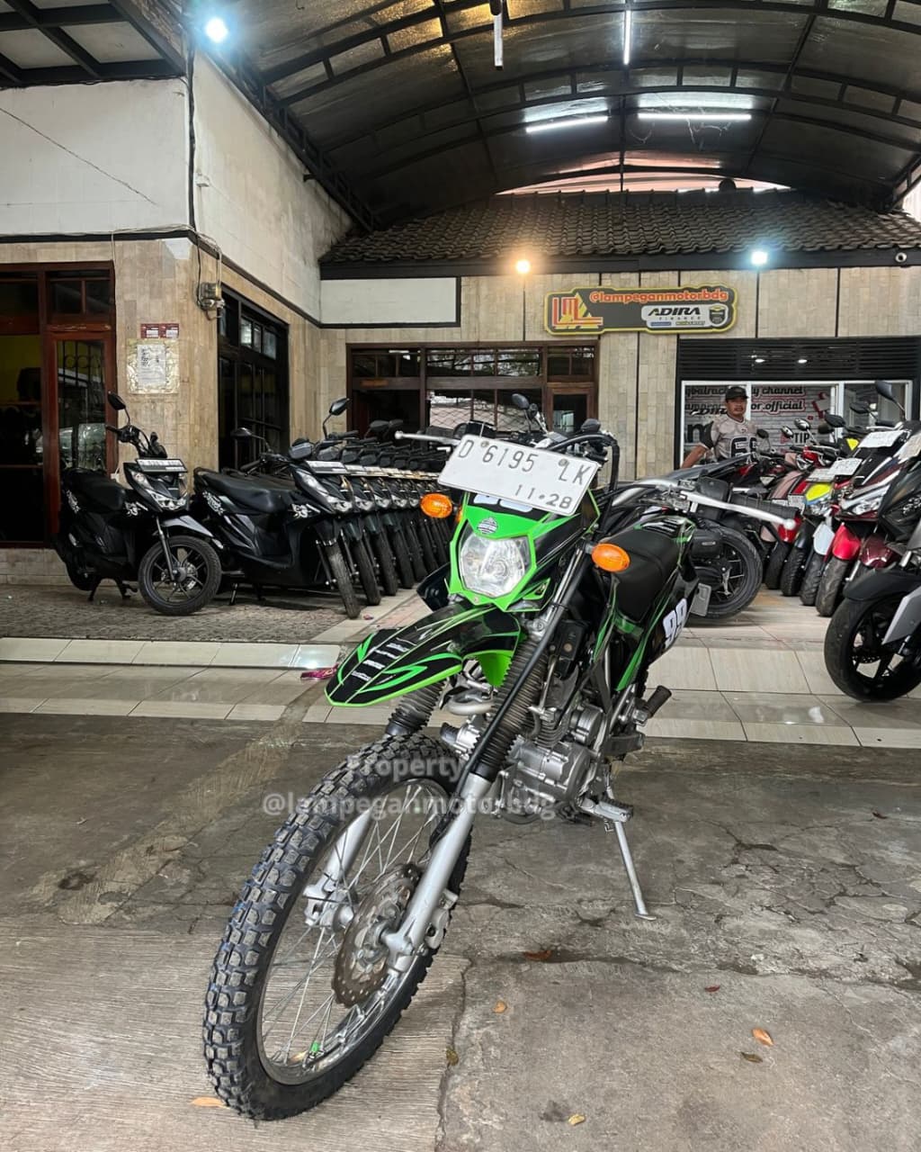 KAWASAKI KLX 150