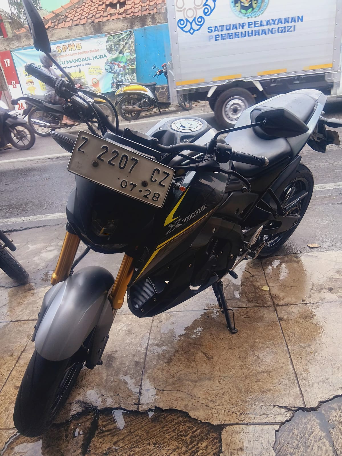 YAMAHA XABRE