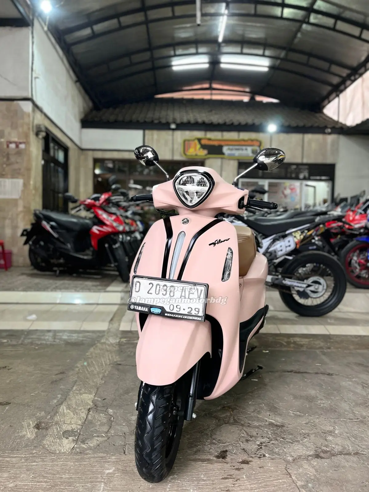 YAMAHA GRAND FILANO NEO - Gambar 3