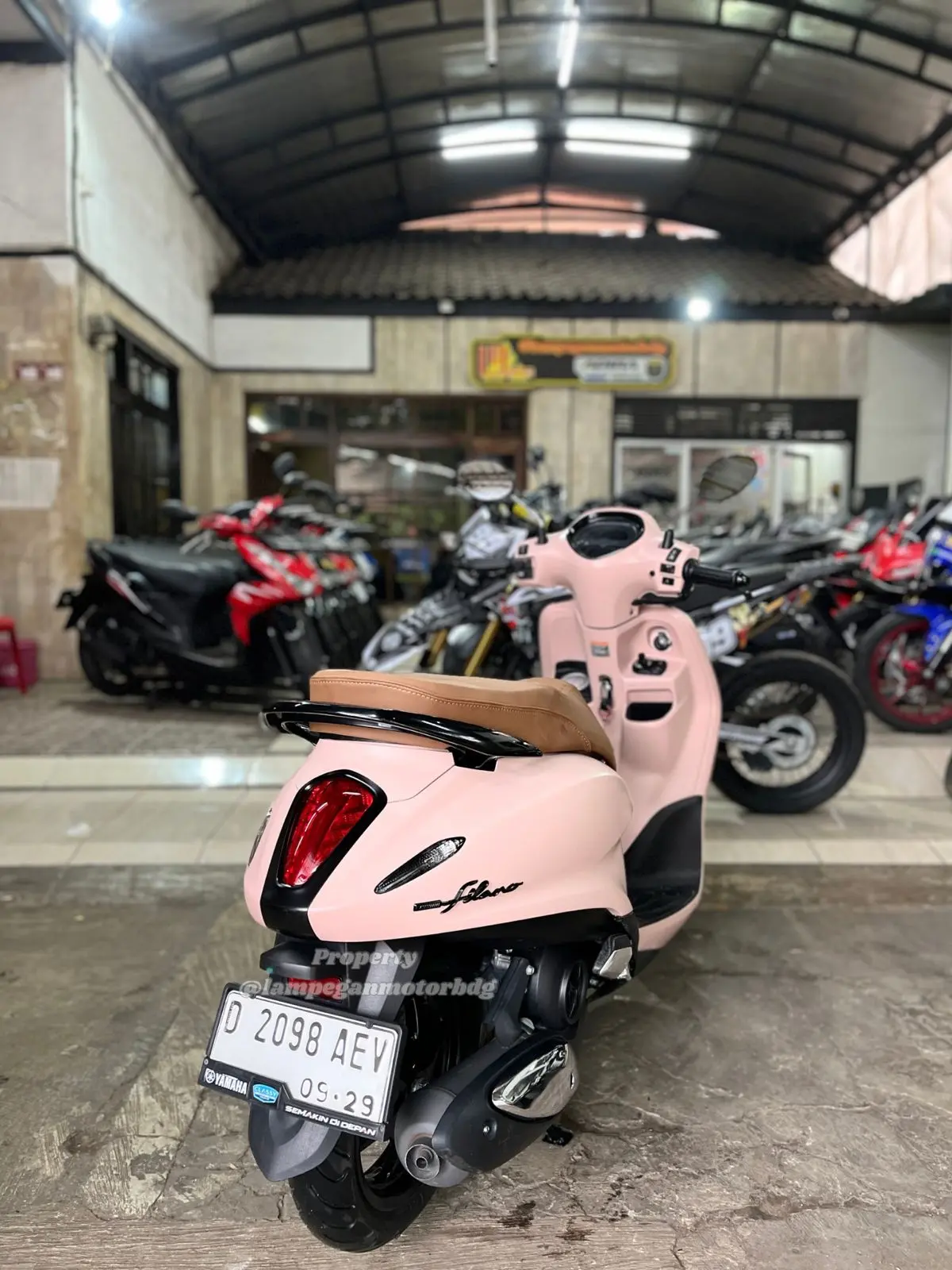 YAMAHA GRAND FILANO NEO - Gambar 1